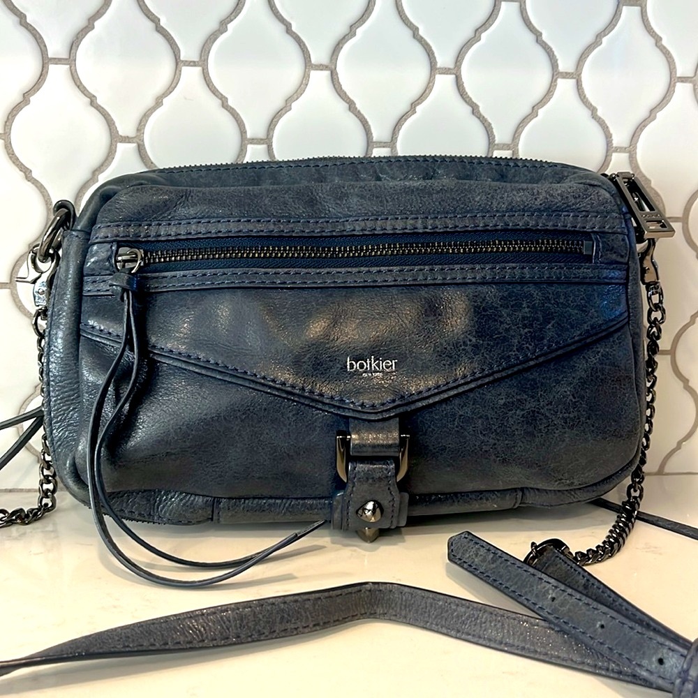 Botkier crossbody in excellent condition with chain/leather strap